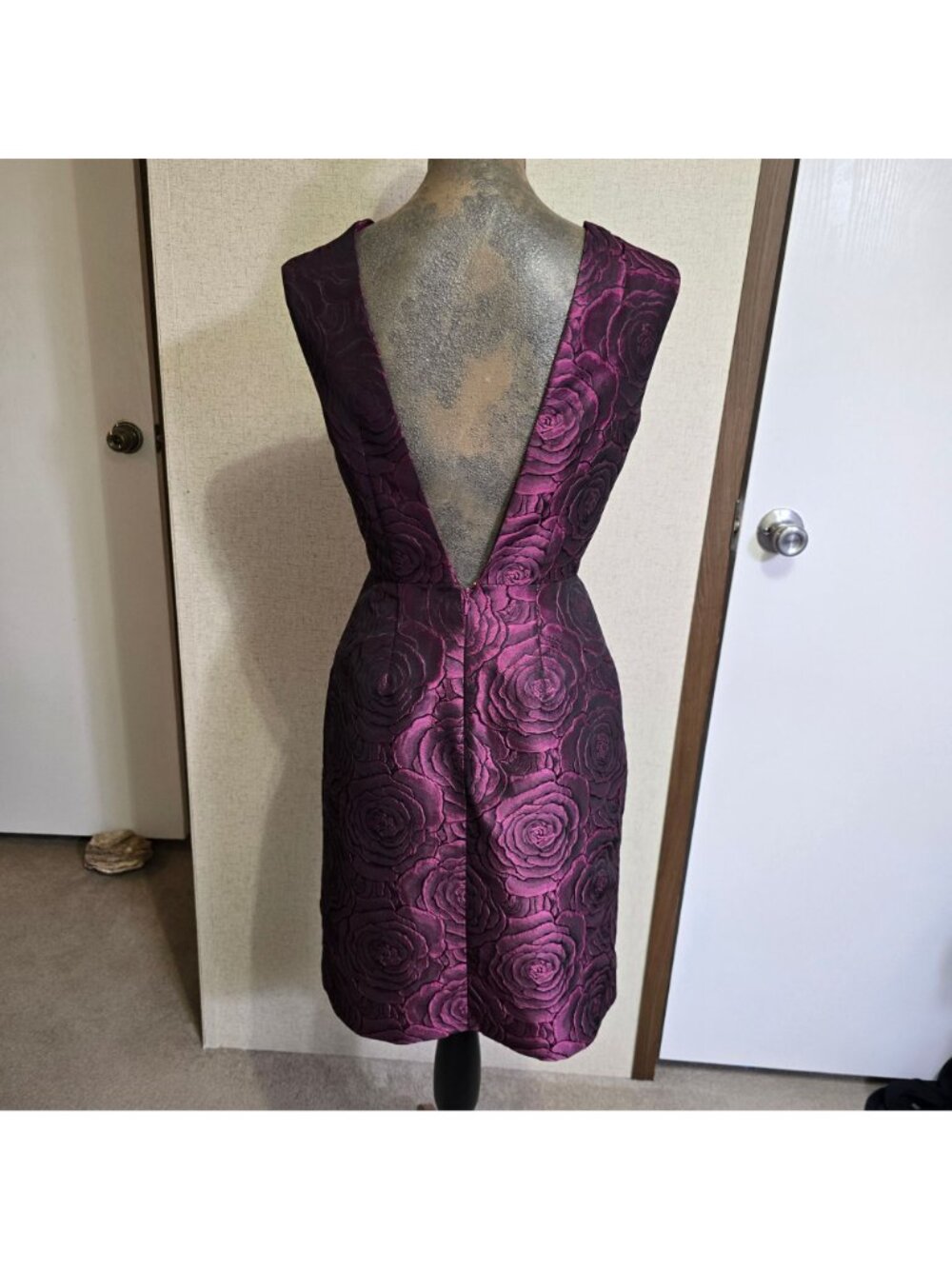Sleeveless Sheath Dress Women Size 4 Small Purple Rose Pattern - Picture 3 of 4